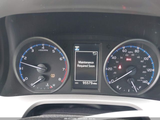 JTMZFREV2JD118088 Toyota RAV4 LE