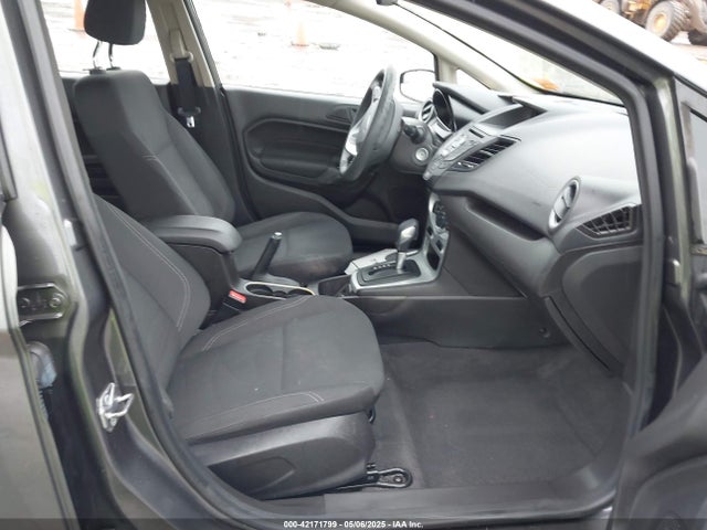 3FADP4EJ7JM130027 Ford FIESTA SE
