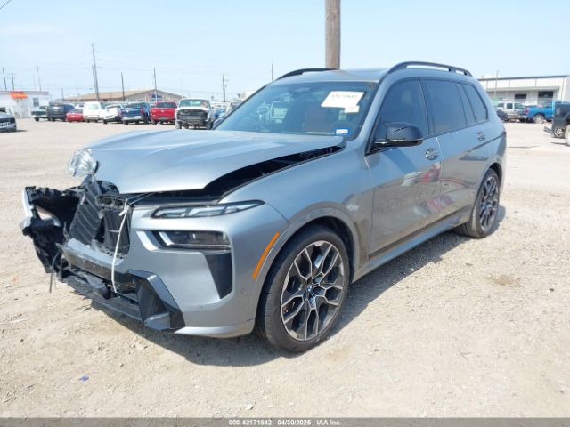 2025 BMW X7 5UX33EM06S9Y33892 Photo 1