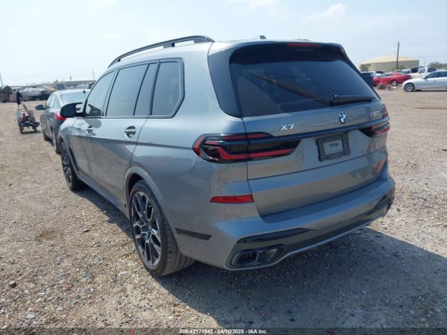 2025 BMW X7 5UX33EM06S9Y33892 Photo 2