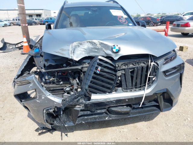 2025 BMW X7 5UX33EM06S9Y33892 Photo 5