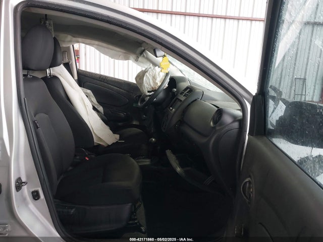 Nissan Versa 2019 3N1CN7AP3KL812324 Image 5