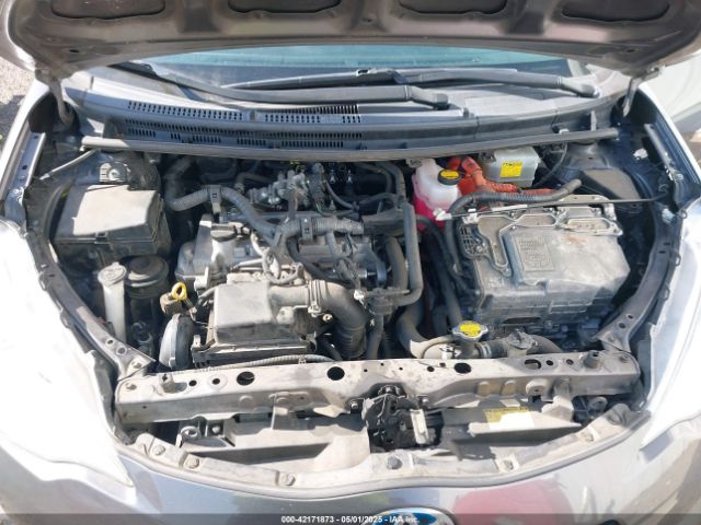 JTDKDTB31E1069948 Toyota Prius C One
