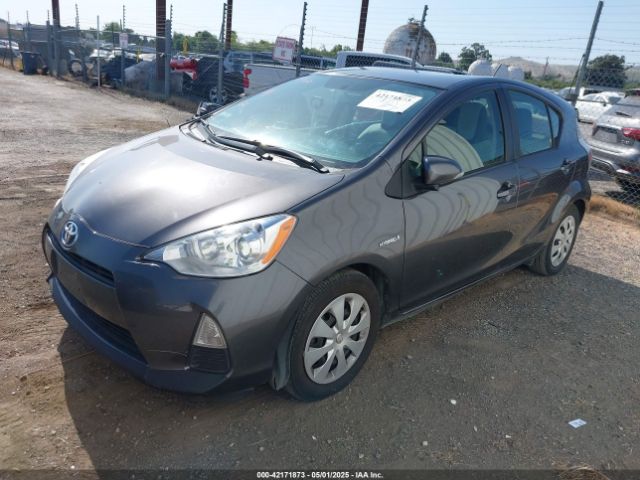JTDKDTB31E1069948 Toyota Prius C One