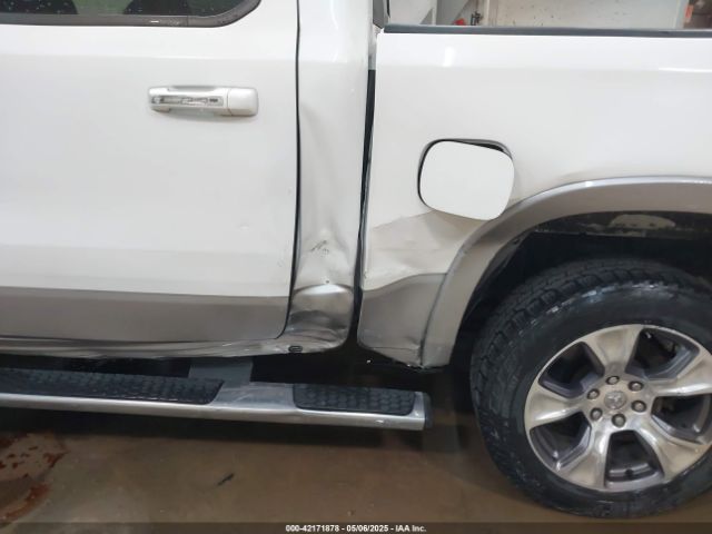 1C6SRFJT4LN356072 RAM 1500 Laramie  4x4 5'7 Box