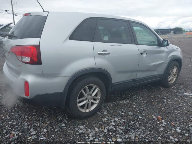 5XYKT3A64FG572728 KIA SORENTO LX