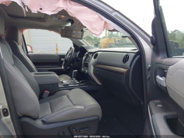 5TFHY5F13MX989921 Toyota Tundra Limited