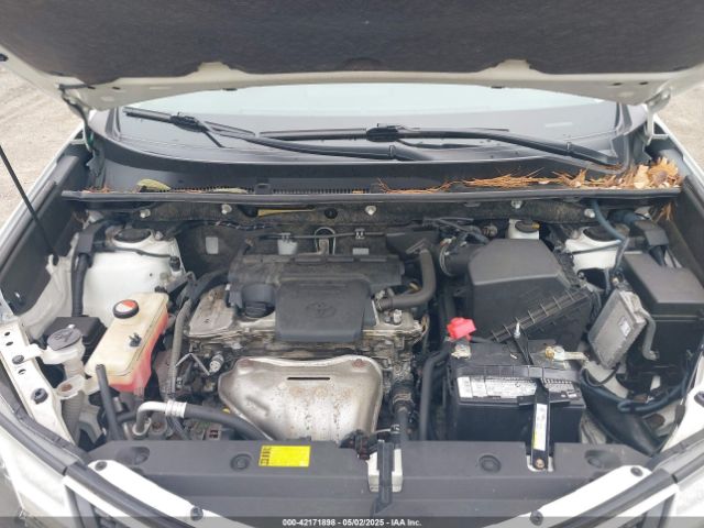 JTMRFREV4FJ015019 Toyota Rav4 Xle