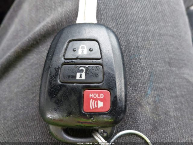 JTMRFREV4FJ015019 Toyota Rav4 Xle