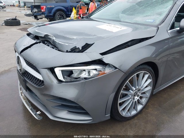 Mercedes-Benz m260 2019 WDD3G4EB5KW018588 Image 19
