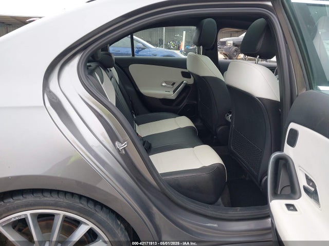 Mercedes-Benz m260 2019 WDD3G4EB5KW018588 Image 8