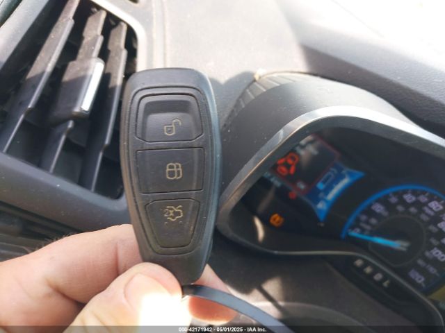1FADP5BU1FL111048 Ford C-max Hybrid Sel