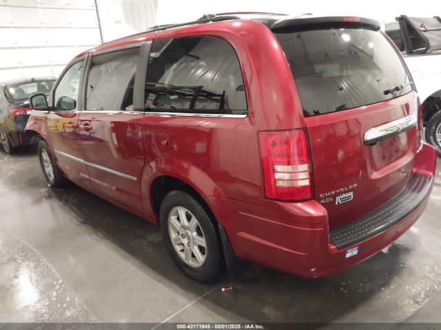 2010 CHRYSLER TOWN & COUNTRY 2A4RR8DX7AR480395 Photo 2