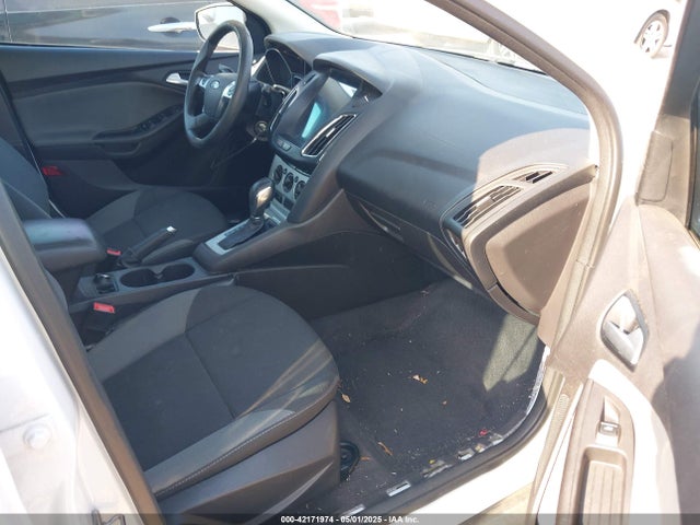 1FADP3K28EL386918 Ford FOCUS SE