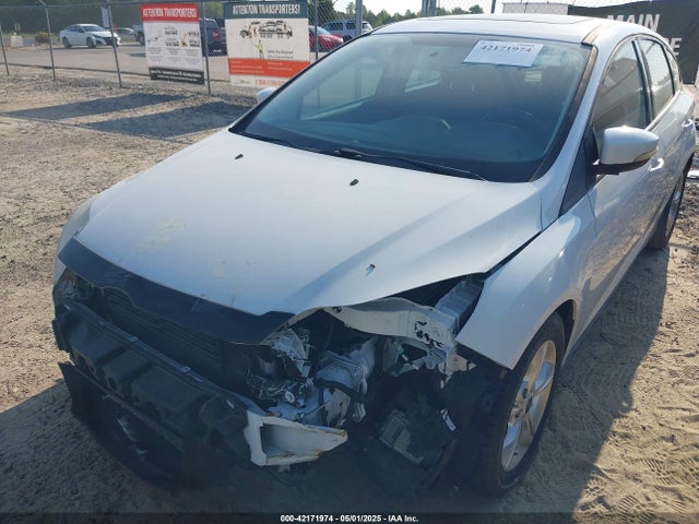 1FADP3K28EL386918 Ford FOCUS SE