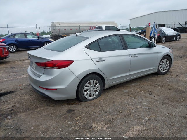 5NPD74LF5JH397990 Hyundai ELANTRA SE