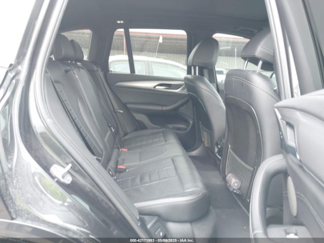 2018 BMW X3 5UXTS3C52J0Y97855 Photo 7