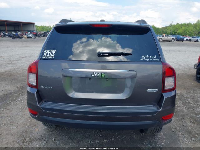 1C4NJDEB3GD713675 Jeep Compass Latitude