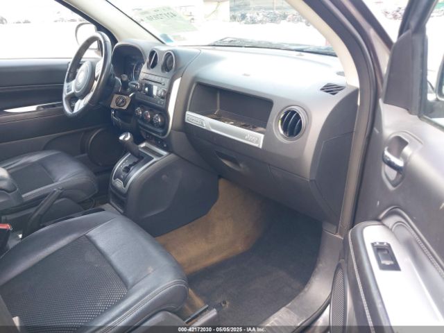 1C4NJDEB3GD713675 Jeep Compass Latitude