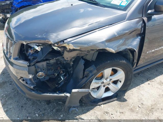 1C4NJDEB3GD713675 Jeep Compass Latitude