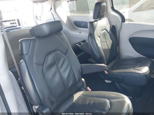 2C4RC1BG2HR803084 Chrysler Pacifica Touring-l