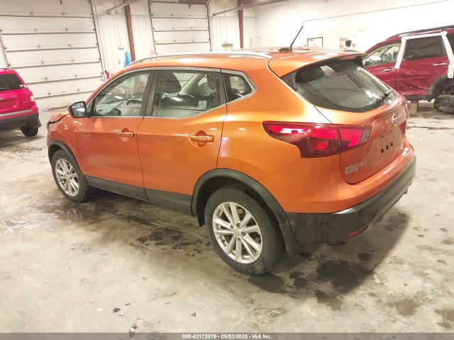 JN1BJ1CR2HW127348 Nissan Rogue Sport Sv