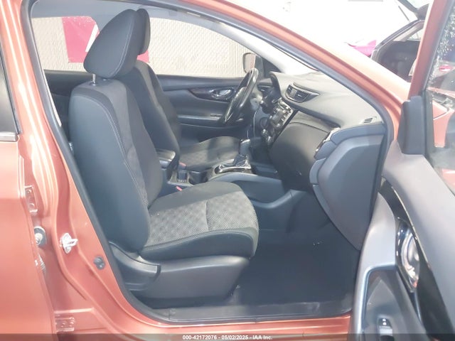 JN1BJ1CR2HW127348 Nissan Rogue Sport Sv