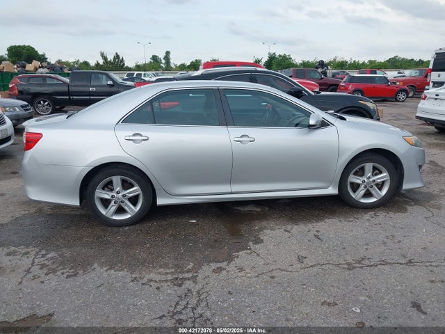 4T1BF1FK1EU323362 Toyota CAMRY SE