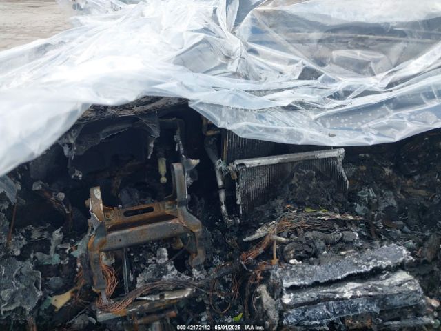 WAU43AFD7HN005877 Audi A8