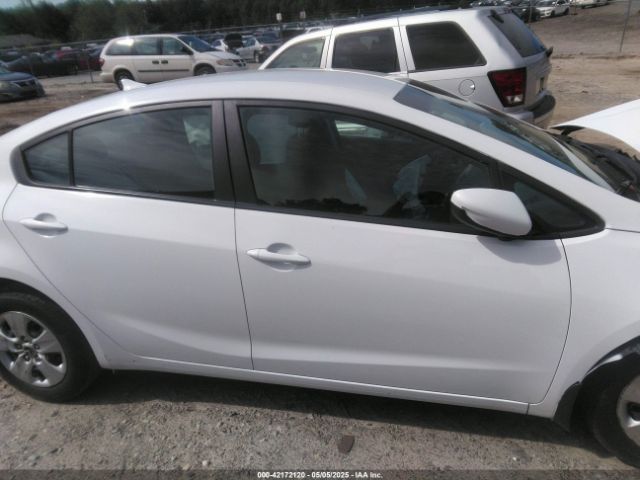 3KPFK4A7XJE235618 KIA FORTE LX