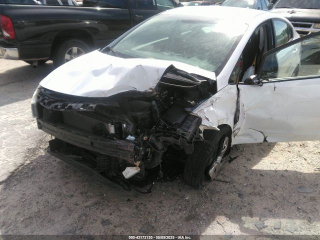 3KPFK4A7XJE235618 KIA FORTE LX