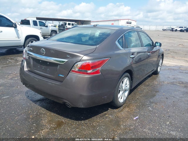 1N4AL3AP4EC102552 Nissan 2014