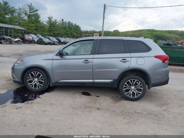 JA4AZ2A32JZ004749 Mitsubishi Outlander Es