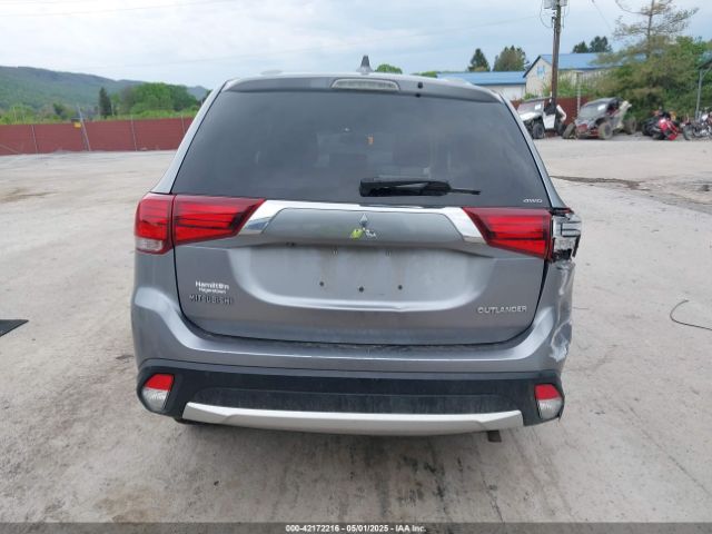 JA4AZ2A32JZ004749 Mitsubishi Outlander Es