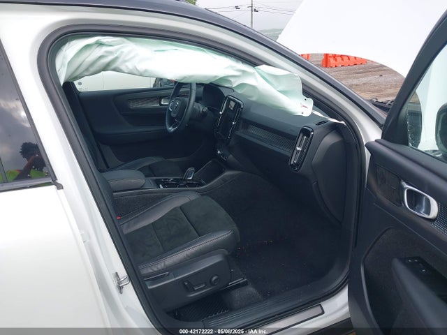 YV4162UM0N2648040 Volvo Xc40 T5 R-design