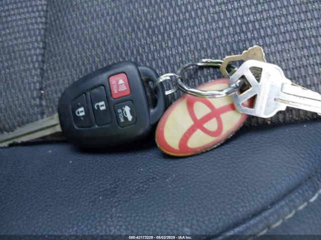 2T1BURHE7HC935759 Toyota COROLLA SE