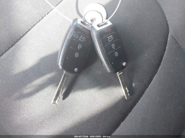 KNDJX3A57E7100669 KIA Soul !