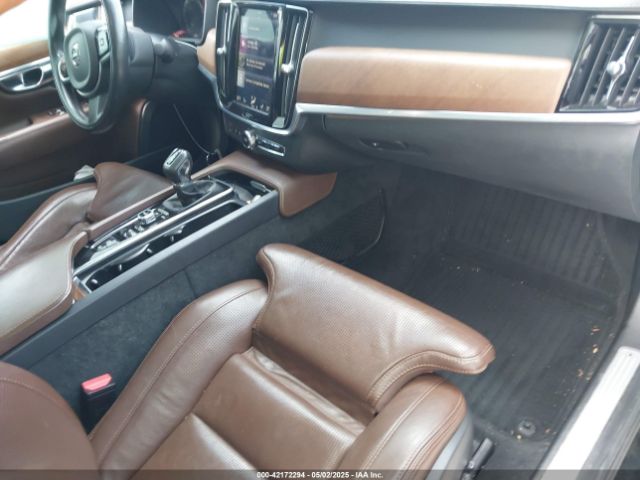 2018 VOLVO S90 LVY992ML3JP006180 Photo 4