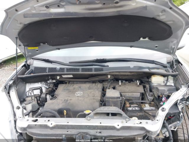 5TDYK3DC6GS724009 Toyota Sienna Xle 8 Passenger