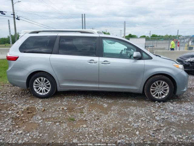 5TDYK3DC6GS724009 Toyota Sienna Xle 8 Passenger