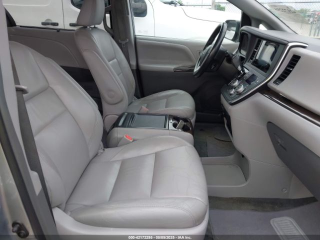 5TDYK3DC6GS724009 Toyota Sienna Xle 8 Passenger
