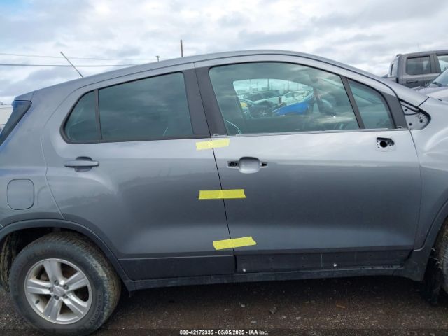 3GNCJNSB7LL169131 Chevrolet Trax Awd Ls