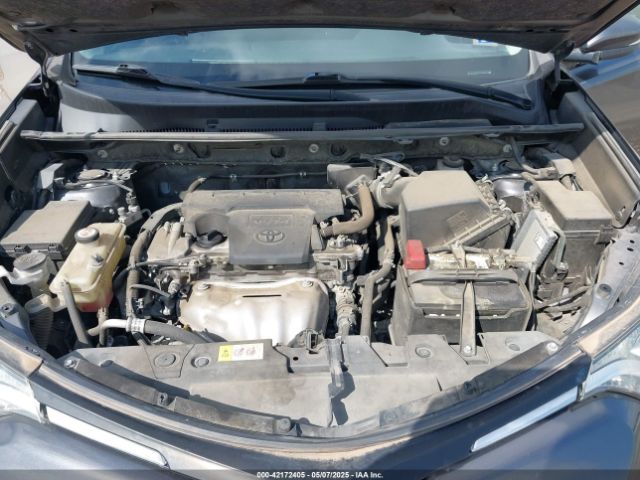JTMWFREV0JJ727278 Toyota Rav4 Xle