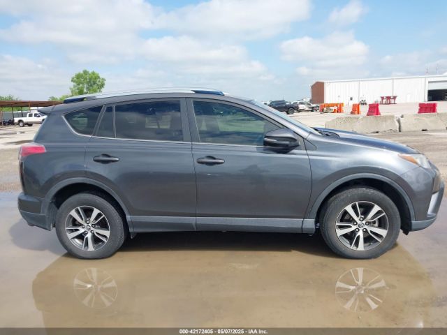 JTMWFREV0JJ727278 Toyota Rav4 Xle