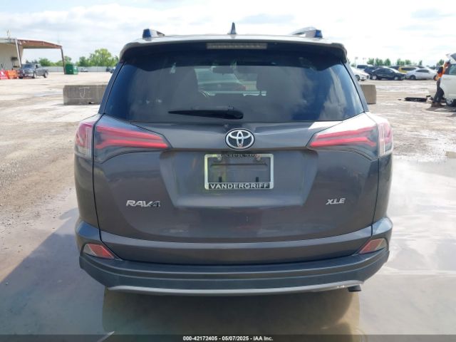 JTMWFREV0JJ727278 Toyota Rav4 Xle