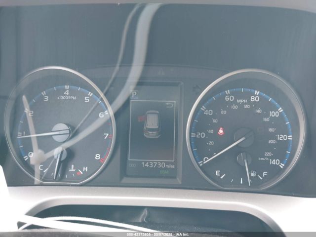 JTMWFREV0JJ727278 Toyota Rav4 Xle