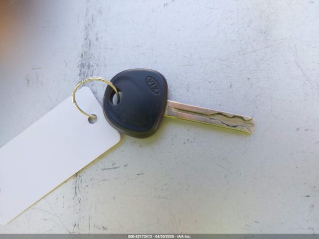 KNADM4A33F6466255 KIA RIO LX