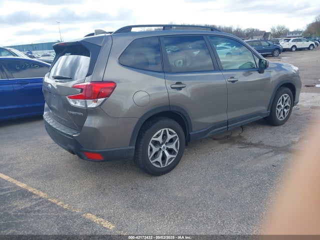 JF2SKAGC1KH434894 Subaru Forester Premium