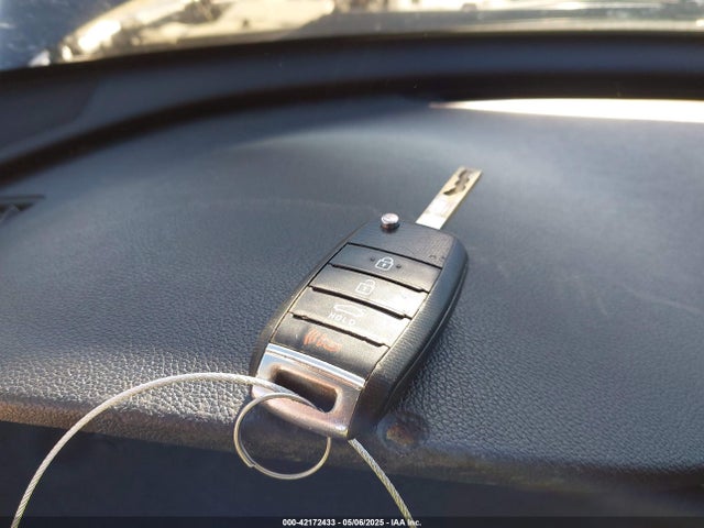 5XXGT4L37KG277717 KIA gdi
