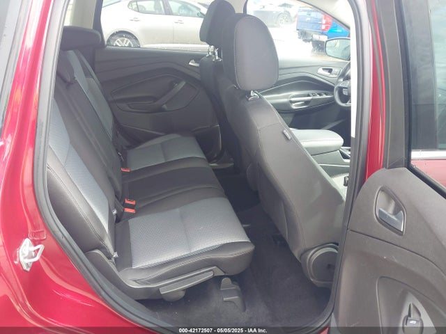1FMCU0GD5HUA37443 Ford ESCAPE SE